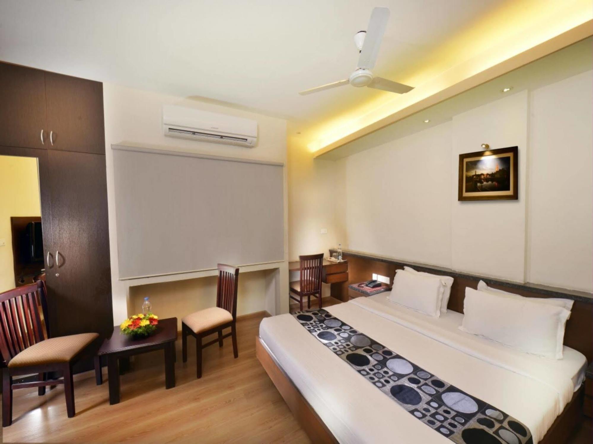 Capital O 64773 Horizon Heights Serviced Apartments Coimbatore Exterior foto
